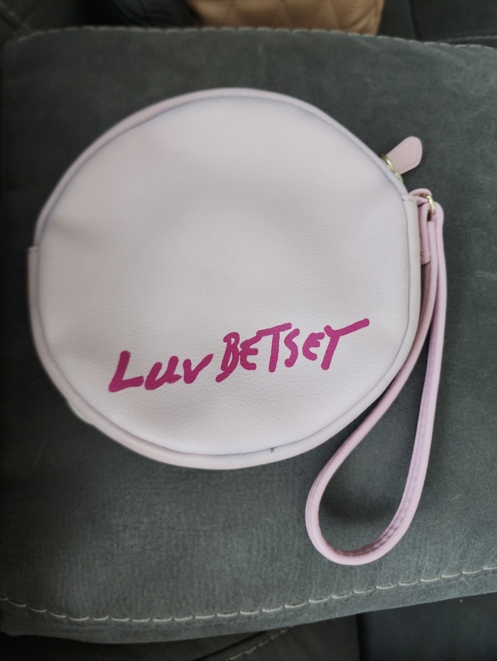 Betsey Johnson Pink Carriage Wristlet Pouch Luv Betsey Rare Novelty Bag - Picture 4 of 5